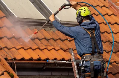 Démoussage et hydrofuge de toiture à Menneville